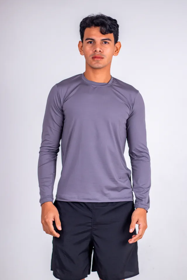 Camisa UV manga longa em malha cinza, vista de frente